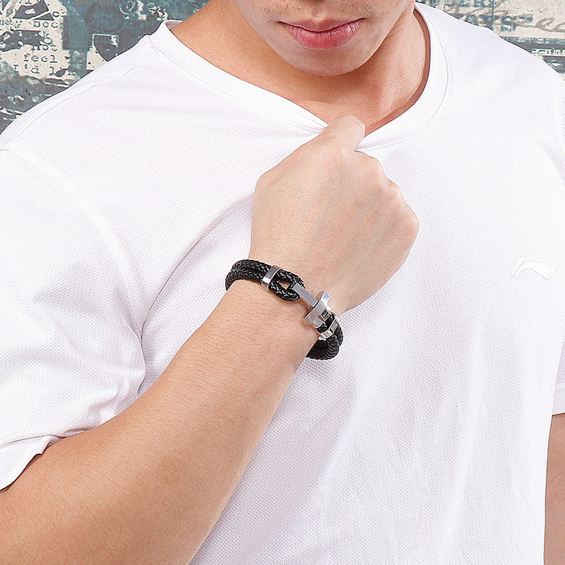 Edelstahl Armband für Herren – Stilvolles Ledergeflecht mit geometrischem Verschluss