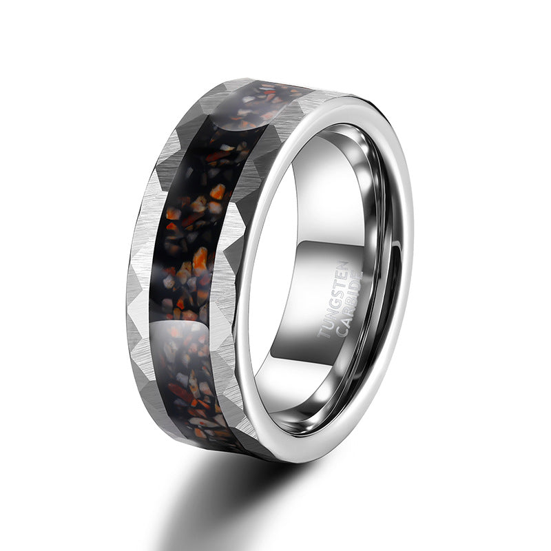 Herrenring aus Wolframcarbid mit Facettenschliff & Dinosaurierknochen-Einlage – 8 mm, gravurfähig