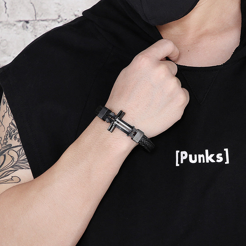 Herren Armband aus Edelstahl mit Kreuz-Anhänger & Lederflechtung | Hypoallergen