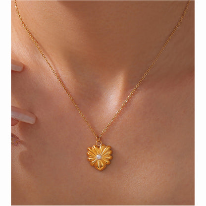 Retro Blumen-Ohrstecker & Kette | Edelstahl mit 18K Goldbeschichtung oder Hochglanz-Silberoptik - Zeitlos elegant
