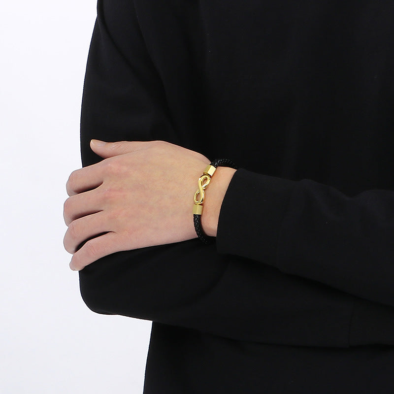 Personalisiertes Lederarmband für Männer mit Edelstahl & Unendlichkeitszeichen