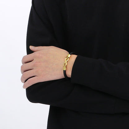 Personalisiertes Lederarmband für Männer mit Edelstahl & Unendlichkeitszeichen