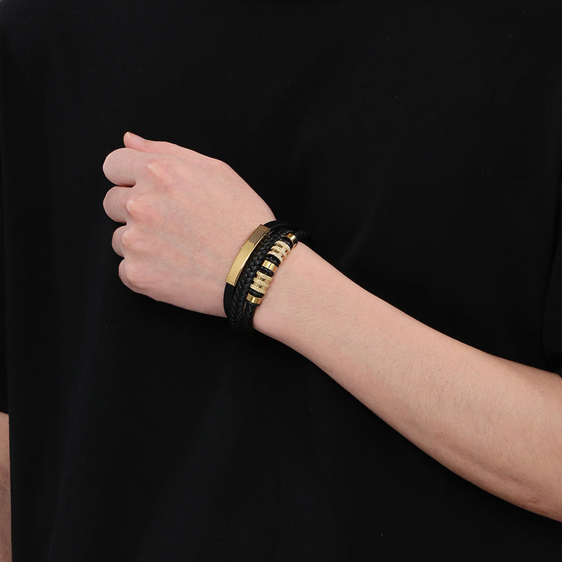 Herren-Armband aus Titanstahl - Mehrlagiges Ledergeflecht mit gebogenem Edelstahlblech und Magnetverschluss