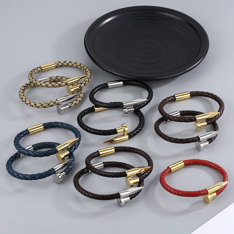 Lederarmband mit Edelstahl-Nieten und Magnetverschluss