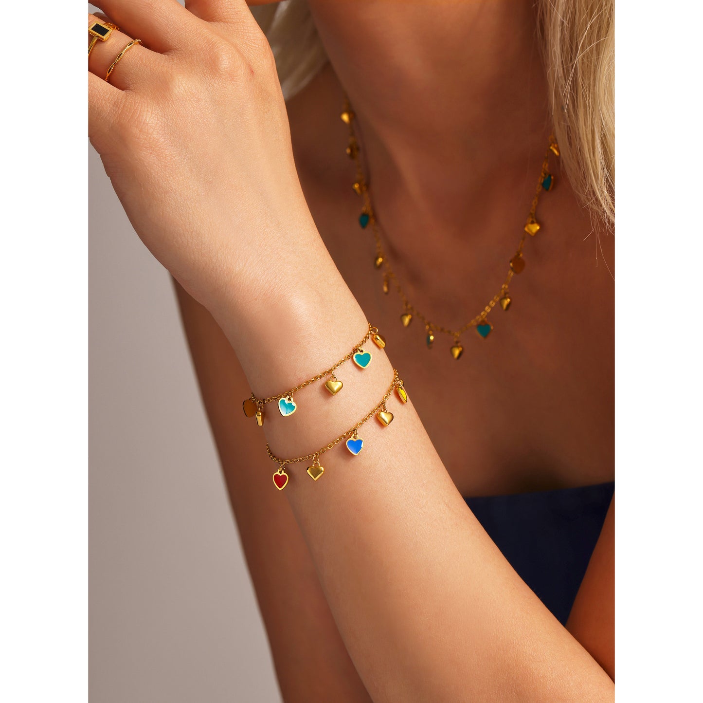 Mehrfarbige Grün-Herz-Kollektion – 18K vergoldeter Edelstahl Schmuck als Armband oder Halskette (wahlweise Gold- oder Silberoptik)