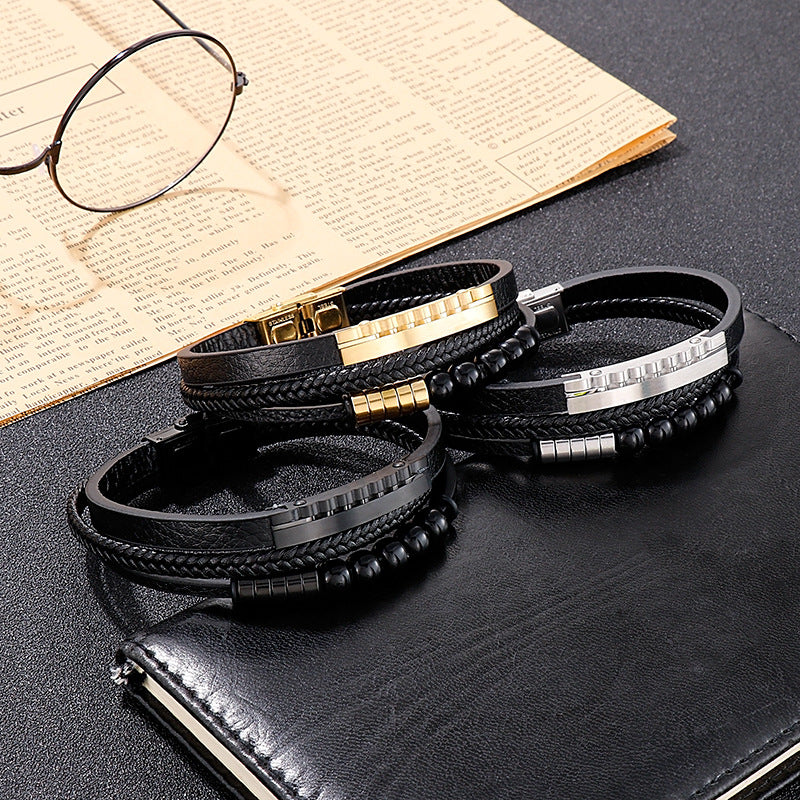 Mehrlagiges geflochtenes Lederarmband mit Edelstahl & geometrischen Perlen – Handgefertigter Unikatschmuck
