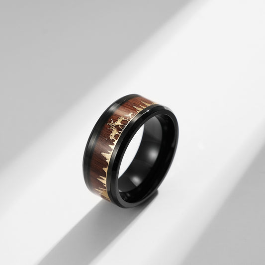 Wildhirsch Titanstahl Ring mit Holzoptik - Naturinspirierter Männerschmuck - Waldmotiv Ehering - Rustikaler Holz & Metall Ring