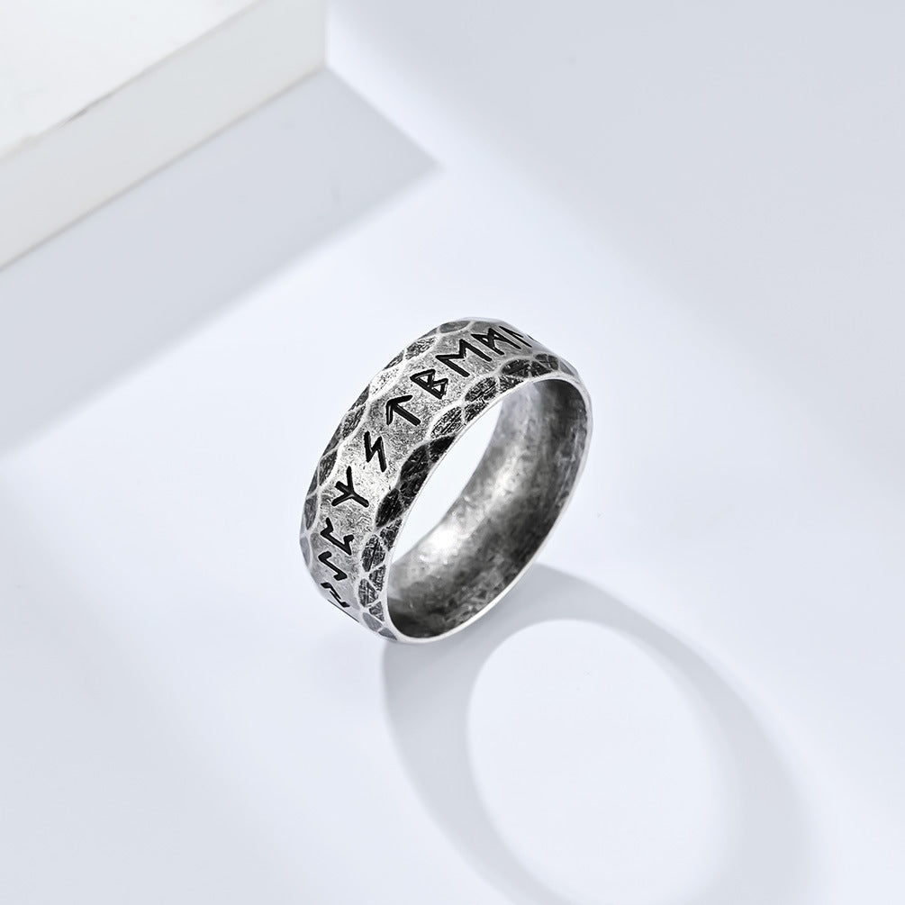 Wikinger Ring mit Runen - Titanstahl Herrenring im Vintage Design - Nordischer Männerschmuck - Keltischer Symbolring