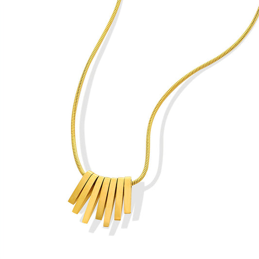 Moderne Geometrie-Halskette – Minimalistisches Würfel-Design in Gold oder Silber