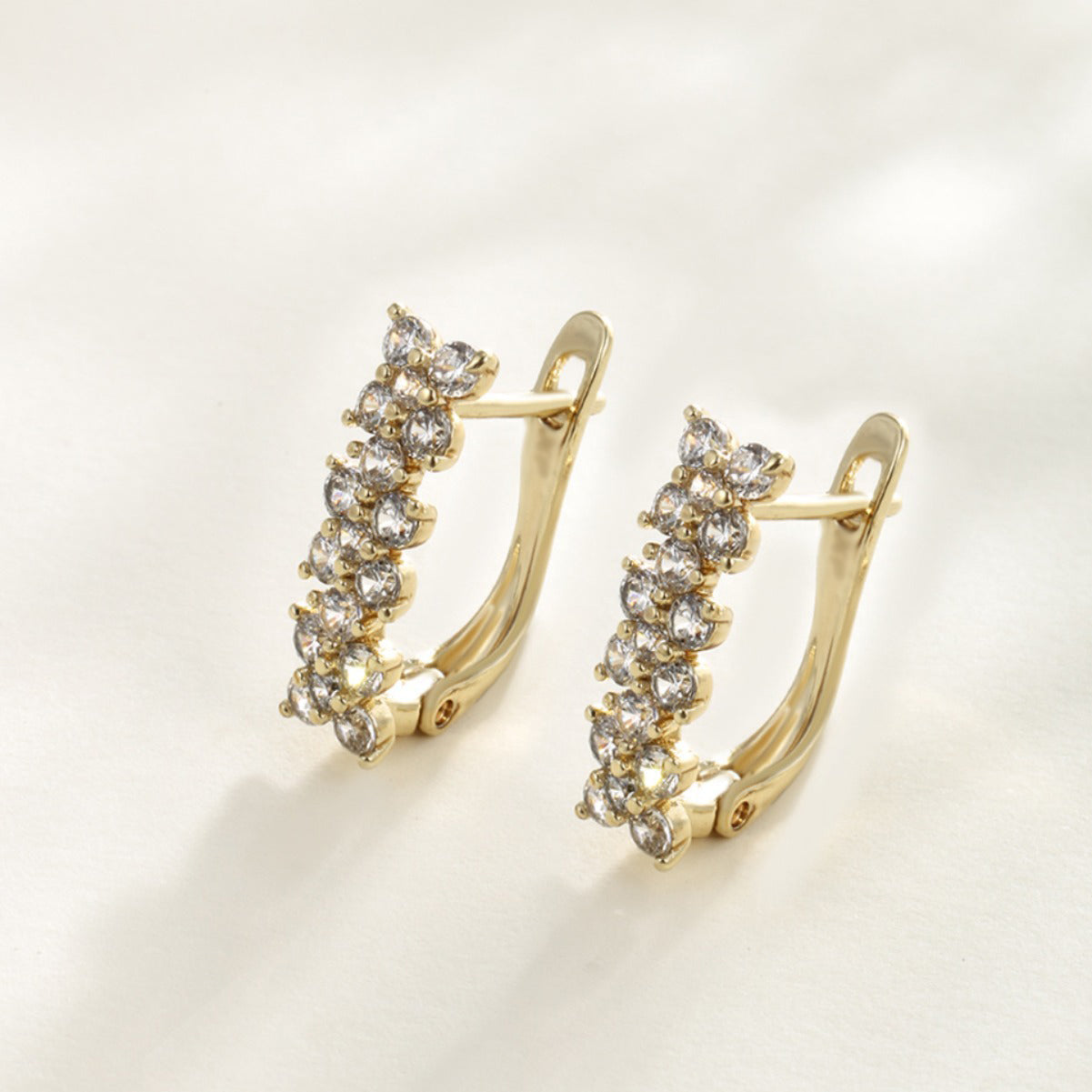 14K Vergoldete Blumen-Ohrstecker mit Zirkonia | Kupferlegierung | 1,7 cm