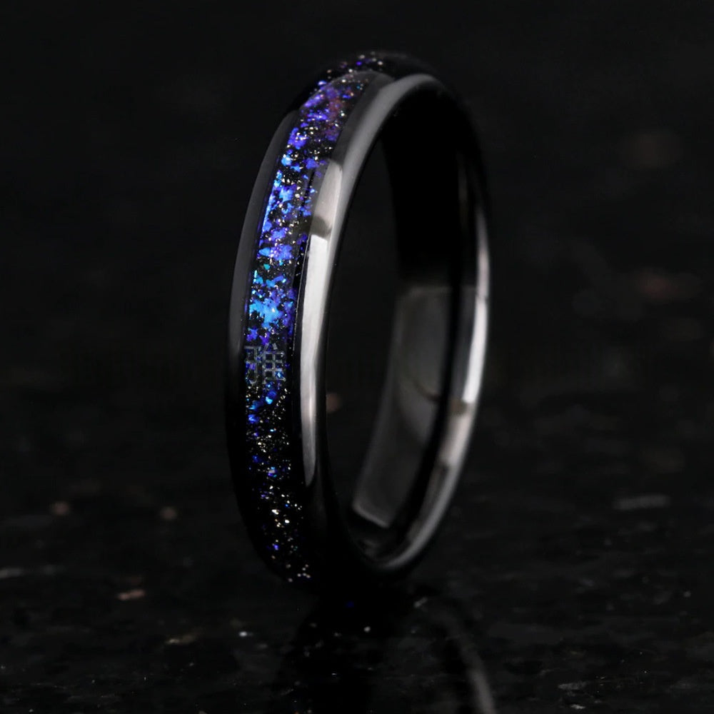 Romantischer Damen-Ehering aus schwarz plattiertem Wolframcarbid, 4 mm, mit violetten/blauen Splittersteinen