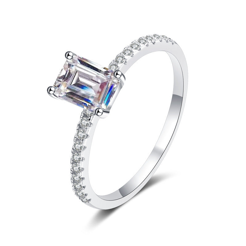 Radiant-Schliff Zirkonia Ring mit 4-Klauenfassung | 1ct Hauptstein (5x7mm) in Pavé-Sterlingsilber mit Rhodiumplattierung