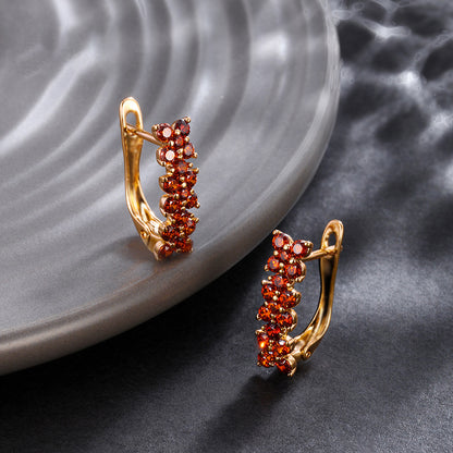Blütenförmige Ohrclips mit Granat-Zirkonia - 18K vergoldete Kupferlegierung (Höhe 1.5 cm)