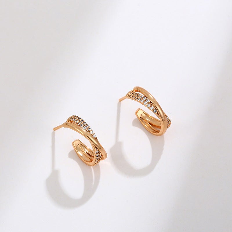 Verdrehte Kreuz-Ohrstecker 18K Gold vergoldet | Zirkonia Schmuck | Elegante Ohrringe