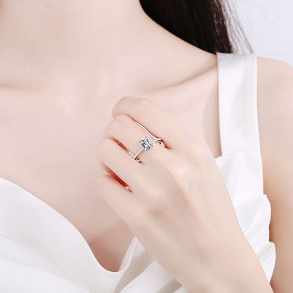 Radiant-Schliff Zirkonia Ring mit 4-Klauenfassung | 1ct Hauptstein (5x7mm) in Pavé-Sterlingsilber mit Rhodiumplattierung