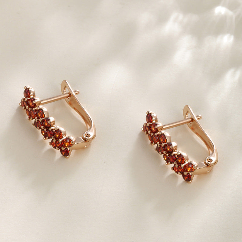 Blütenförmige Ohrclips mit Granat-Zirkonia - 18K vergoldete Kupferlegierung (Höhe 1.5 cm)