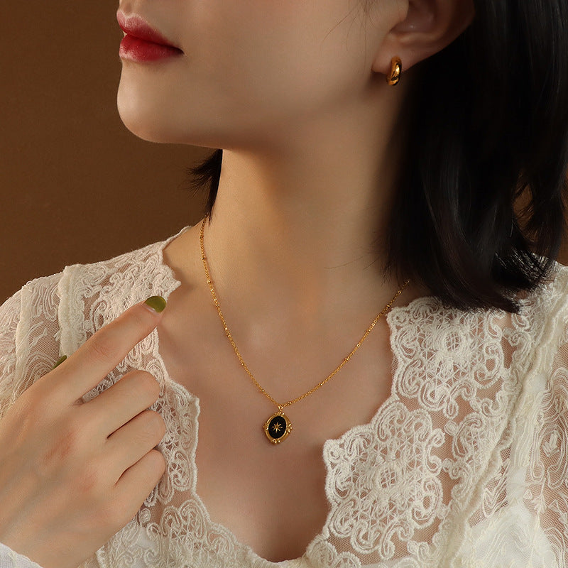 Französischer Hofstil Hexagramm-Anhänger | Edelstahlkette mit 18K Goldbeschichtung oder Hochglanz-Silberoptik - Königliche Eleganz
