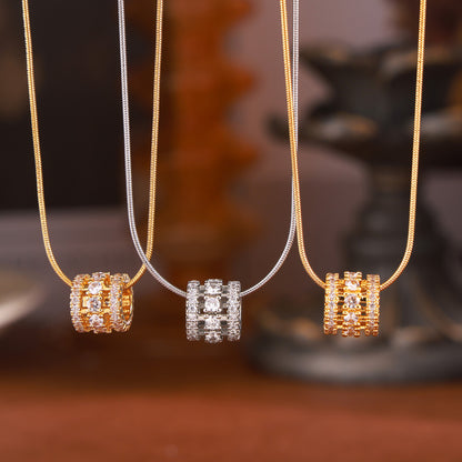 Mehrschichtiger Zylinder-Anhänger mit Zirkonia-Steinbesatz | Edelstahlkette in 18K Gold oder Hochglanz-Silber