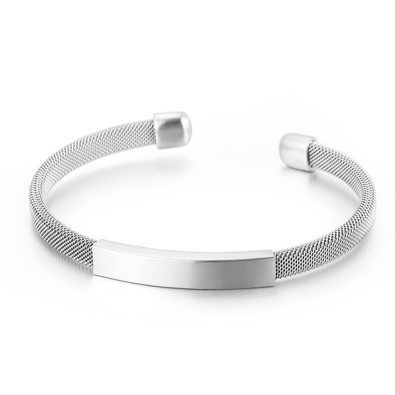 Minimalistisches Herren-Armband aus Edelstahl – Leichtes C-Form Netzdesign mit gebogener Metallplatte