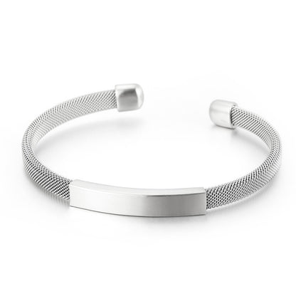 Minimalistisches Herren-Armband aus Edelstahl – Leichtes C-Form Netzdesign mit gebogener Metallplatte