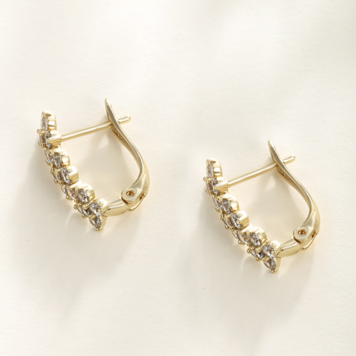 14K Vergoldete Blumen-Ohrstecker mit Zirkonia | Kupferlegierung | 1,7 cm