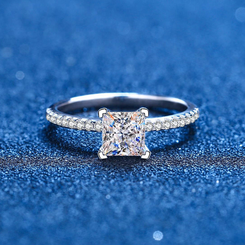 Prinzessin-Schliff Zirkonia Ring mit Pavé-Fassung | 1ct Hauptstein in S925 Sterlingsilber mit Rhodium-Plattierung