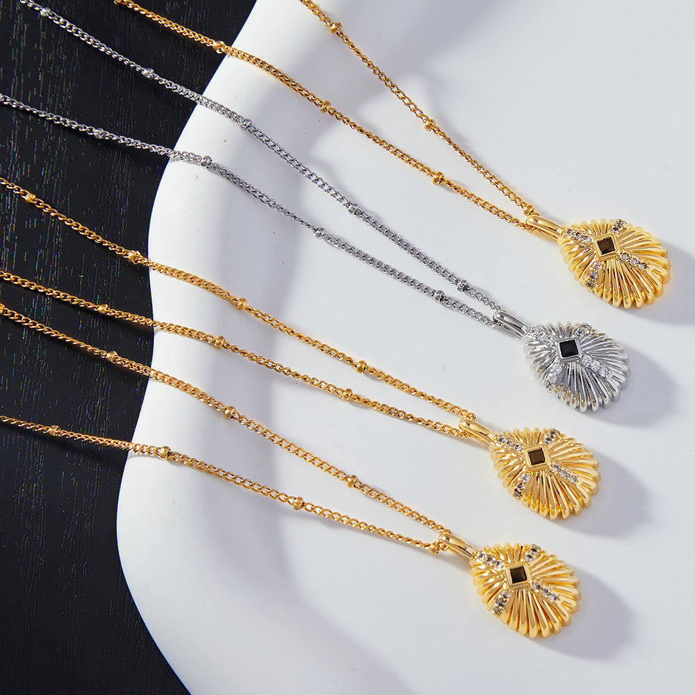 Muscheltextur-Kreuzanhänger mit Zirkonia | Edelstahlkette in 18K Gold oder Hochglanz-Silberoptik