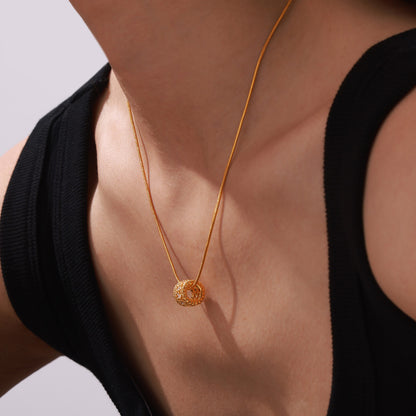 Mehrschichtiger Zylinder-Anhänger mit Zirkonia-Steinbesatz | Edelstahlkette in 18K Gold oder Hochglanz-Silber