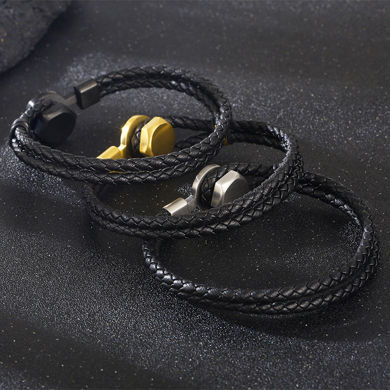 Retro Lederarmband mit Punkträgern – Doppelt geflochten & Individuell