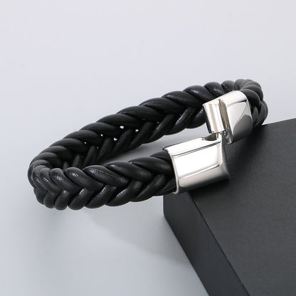 Schlichtes Lederarmband für Herren mit Edelstahl – Handgeflochten & Minimalistisch