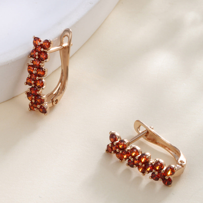 Blütenförmige Ohrclips mit Granat-Zirkonia - 18K vergoldete Kupferlegierung (Höhe 1.5 cm)