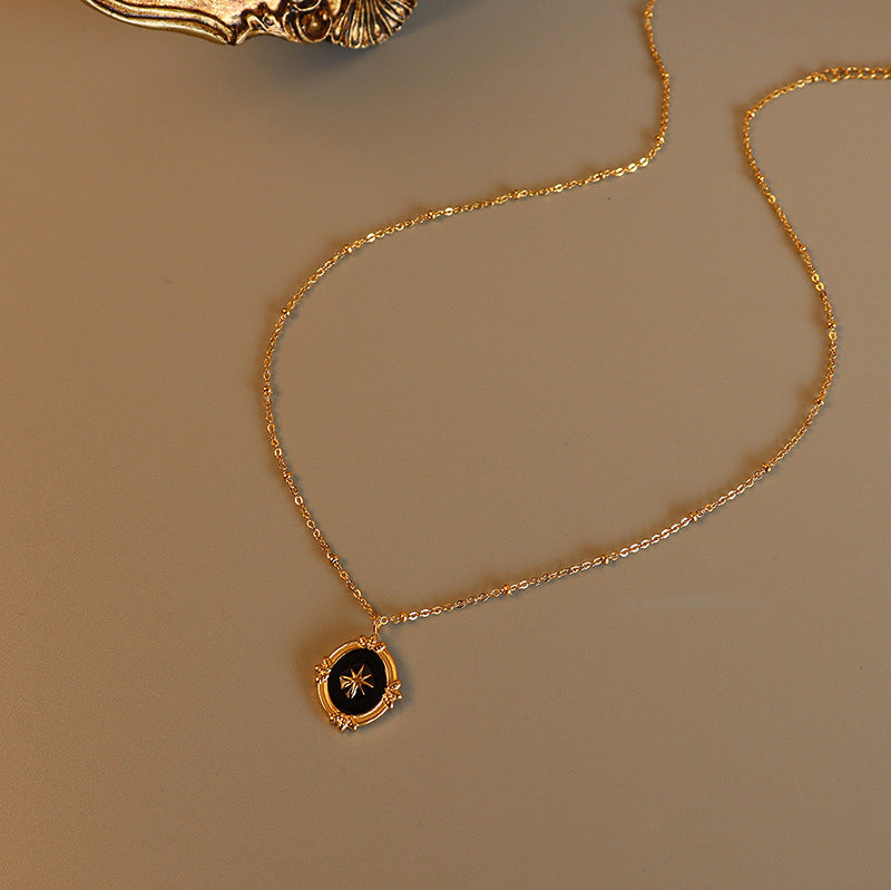 Französischer Hofstil Hexagramm-Anhänger | Edelstahlkette mit 18K Goldbeschichtung oder Hochglanz-Silberoptik - Königliche Eleganz