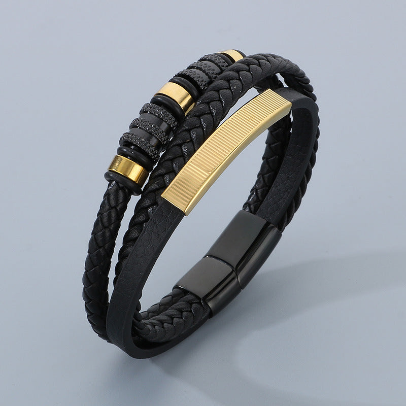 Herren-Armband aus Titanstahl - Mehrlagiges Ledergeflecht mit gebogenem Edelstahlblech und Magnetverschluss