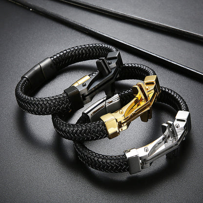 Herren Armband aus Edelstahl mit Kreuz-Anhänger & Lederflechtung | Hypoallergen