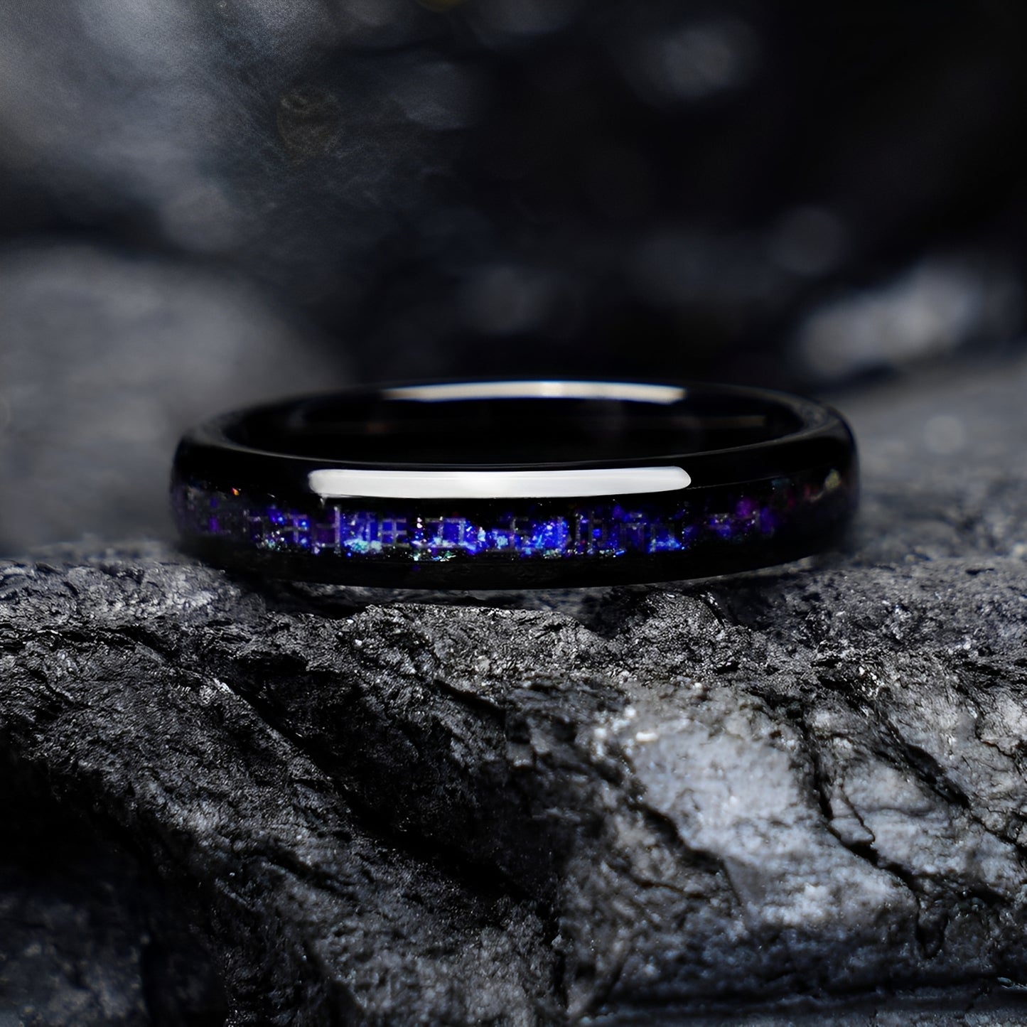 Romantischer Damen-Ehering aus schwarz plattiertem Wolframcarbid, 4 mm, mit violetten/blauen Splittersteinen
