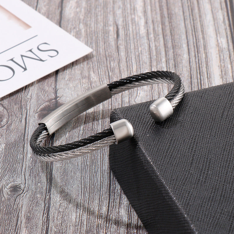 Offenes Herren-Armband aus Edelstahl – Geflochtenes Drahtseil mit Twisted-Look