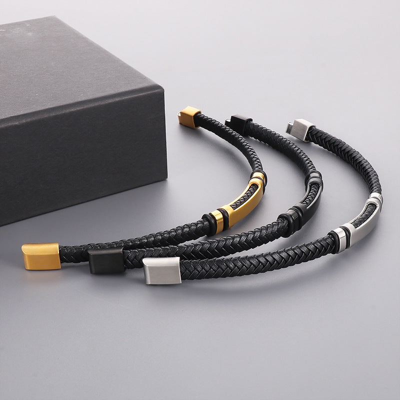 Schlichtes geflochtenes Lederarmband mit Magnetplatte – Unisex Design