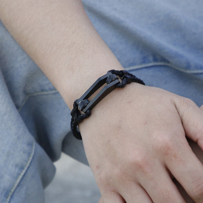Edelstahl-Armband mit doppeltem Ledergeflecht – Titanstahl-Akzente für urbanen Style