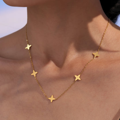 Glücksklee-Anhängerkette mit Zirkonia & Perlen – 18K vergoldeter Edelstahl oder Silberoptik für stylisches Layering