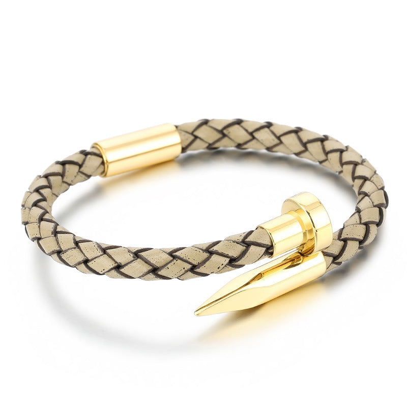 Lederarmband mit Edelstahl-Nieten und Magnetverschluss