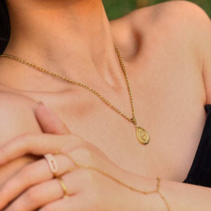 Blüten-Anhängerkette – Minimalistisches Design aus 18K vergoldetem Edelstahl oder silberner Edelstahl-Optik
