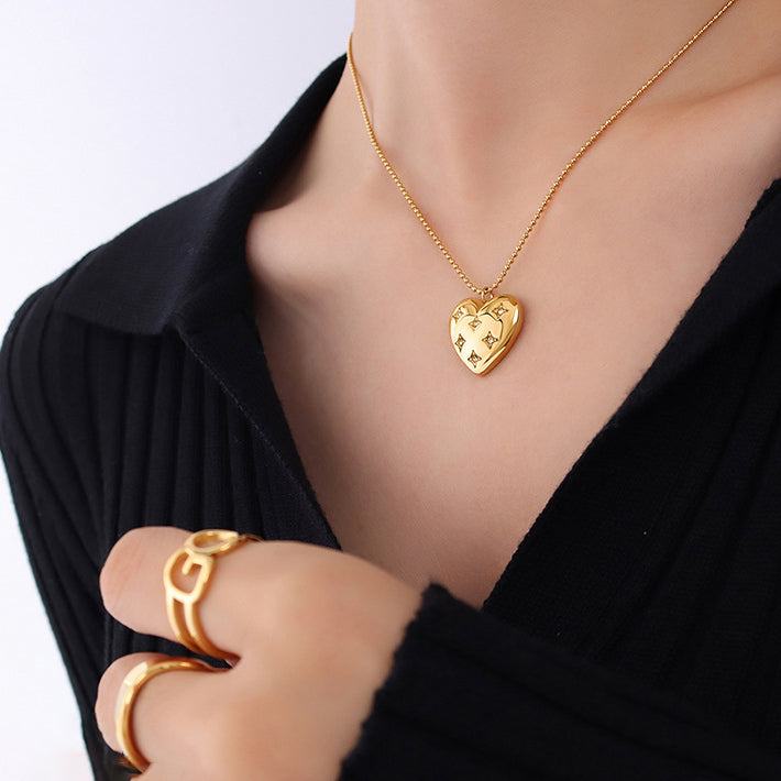 Romantische Herz-Anhängerkette mit funkelnden Zirkonia – Verstellbar in Gold oder Silber