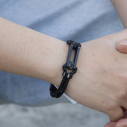 Edelstahl-Armband mit doppeltem Ledergeflecht – Titanstahl-Akzente für urbanen Style