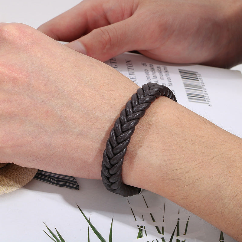 Schlichtes Lederarmband für Herren mit Edelstahl – Handgeflochten & Minimalistisch