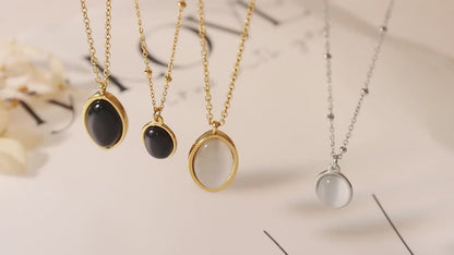 Retro Chaton-Anhängerkette aus Edelstahl | Mit Katzenaugen-Effektstein - 18K Gold oder Hochglanz-Silberoptik