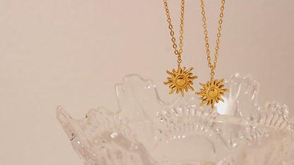 Kleine Sonnen-Anhängerkette aus 18k vergoldetem Edelstahl – stylischer Schmuck mit Symbolkraft